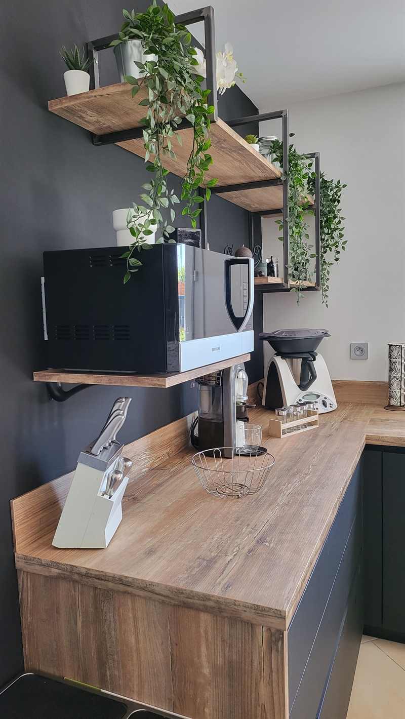 Cuisine fermée bois, blanc et bleu à Blanquefort Raison Home